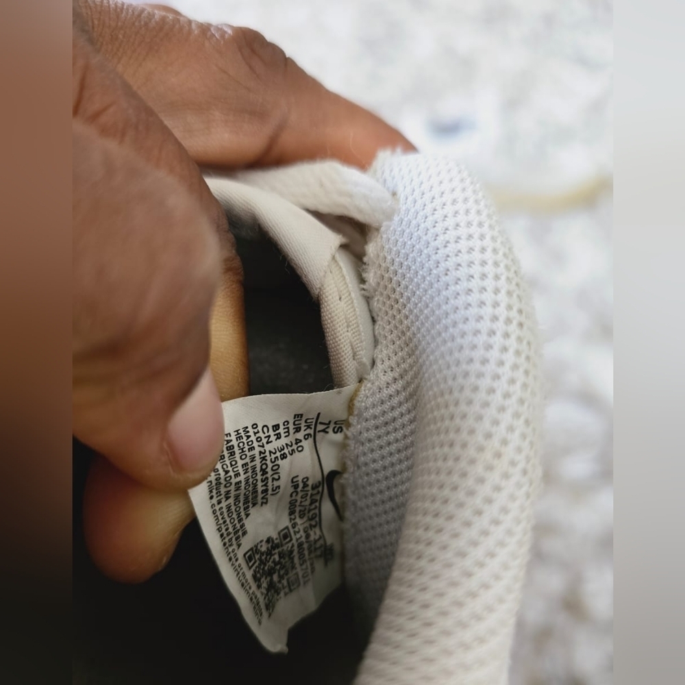 Nike White Airforce 1 Sneakers Size 7🌴✌️ - Picture 9 of 9